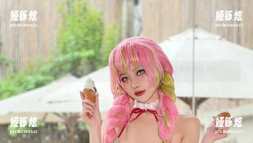 壁纸也能游泳？Choi Ji Yun的春丽泳装写真让你颠覆认知！